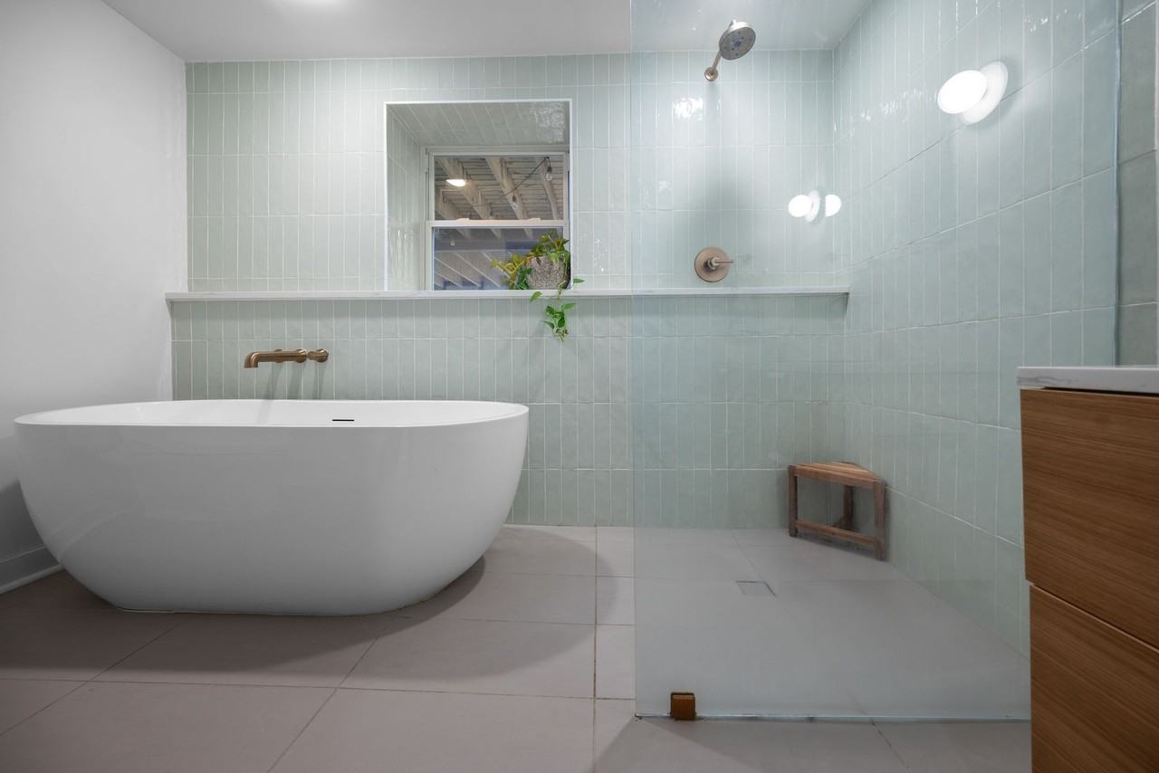 1601 Golf St #1 - Photo 7 of 11