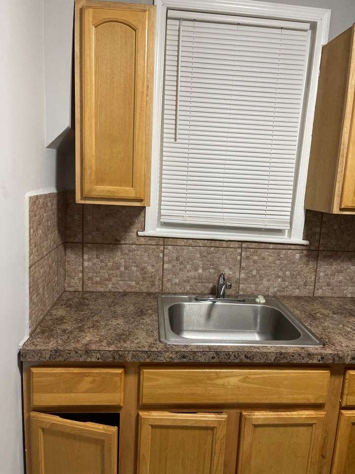 1748 South Taylor Street #1 - Photo 4 of 13