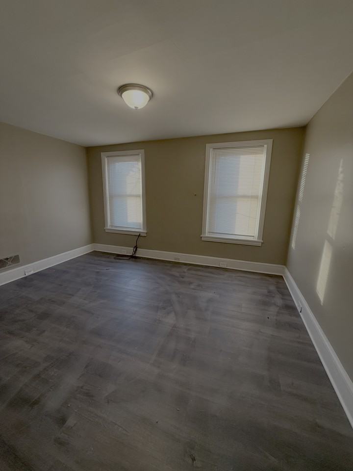 304 Porter St #1 - Photo 5 of 7