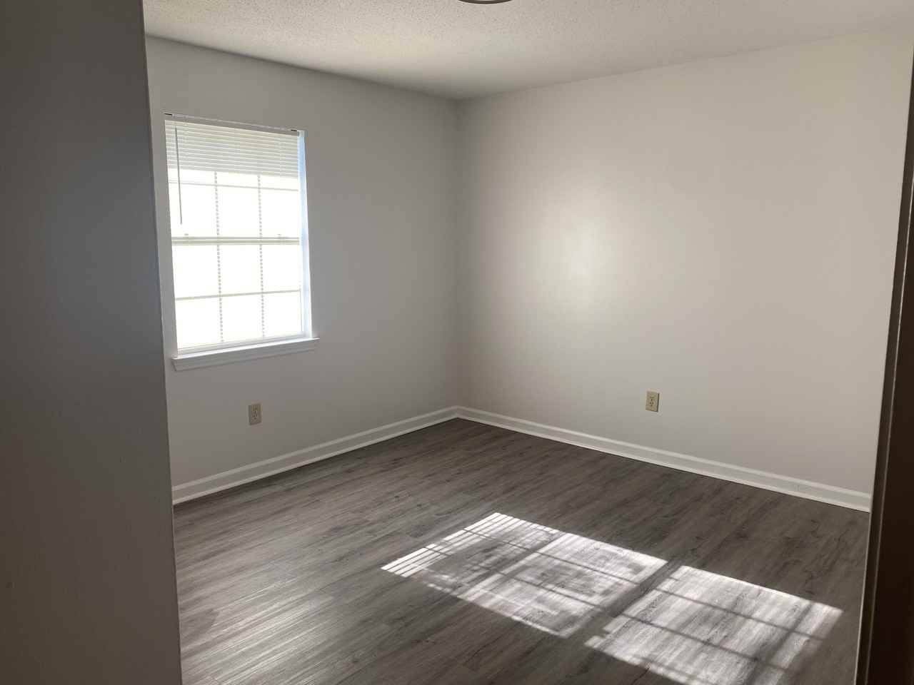 5009 Marylin Lane #B - Photo 6 of 8