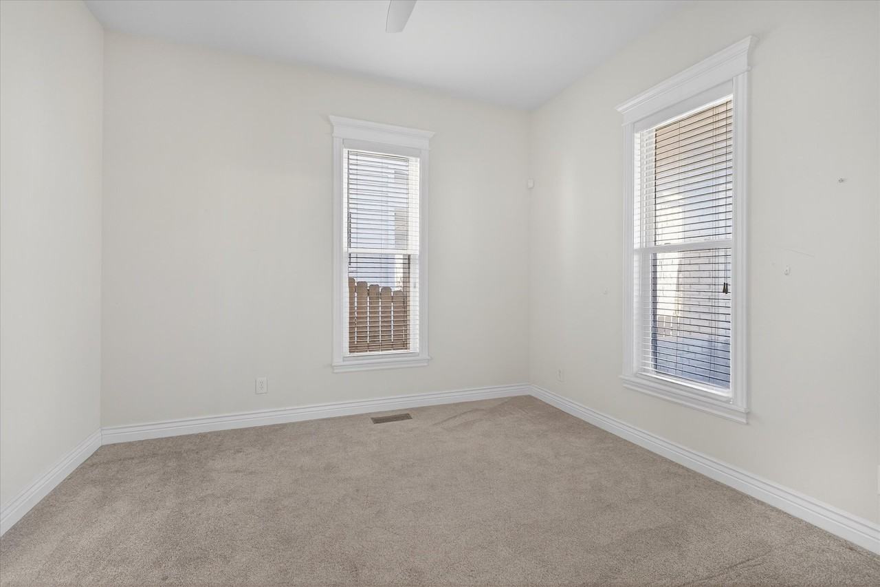 916 Dawson Street #1 - Photo 5 of 29