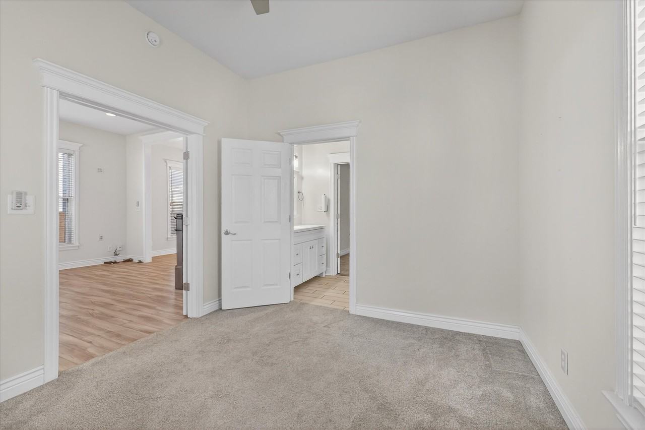 916 Dawson Street #1 - Photo 6 of 29