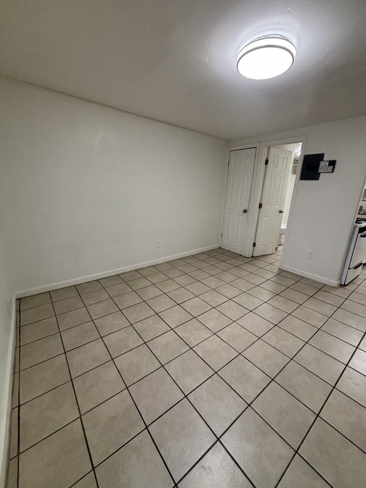 304 Clyde Street #B - Photo 2 of 7