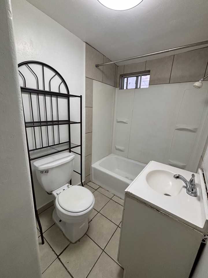 304 Clyde Street #B - Photo 5 of 7