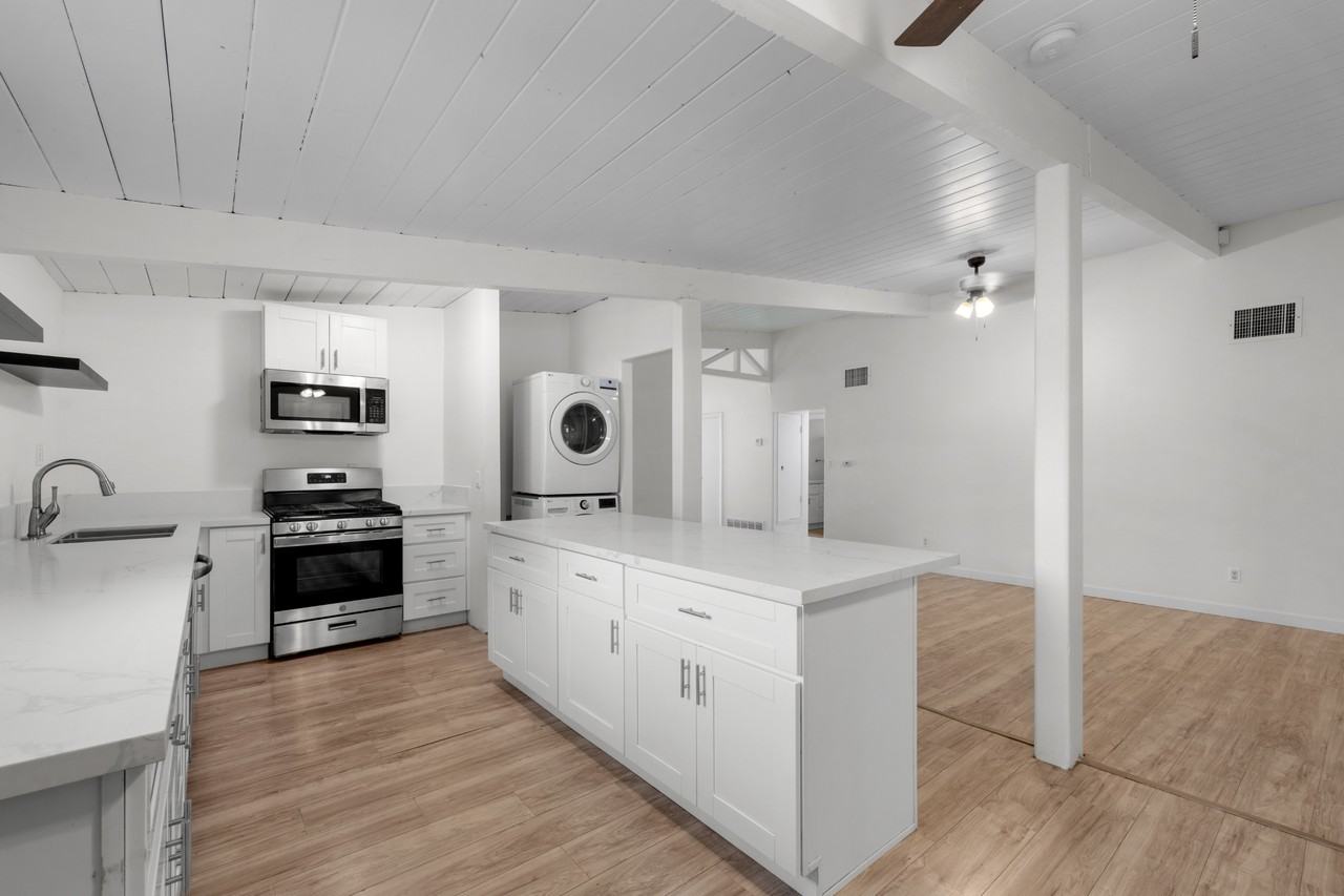 4926 54th St #1 - Photo 6 of 18