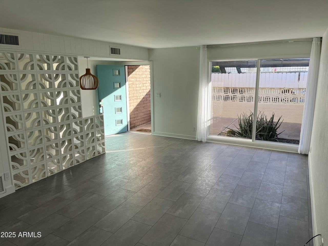 3713 E Glenrosa Ave - Photo 7 of 30