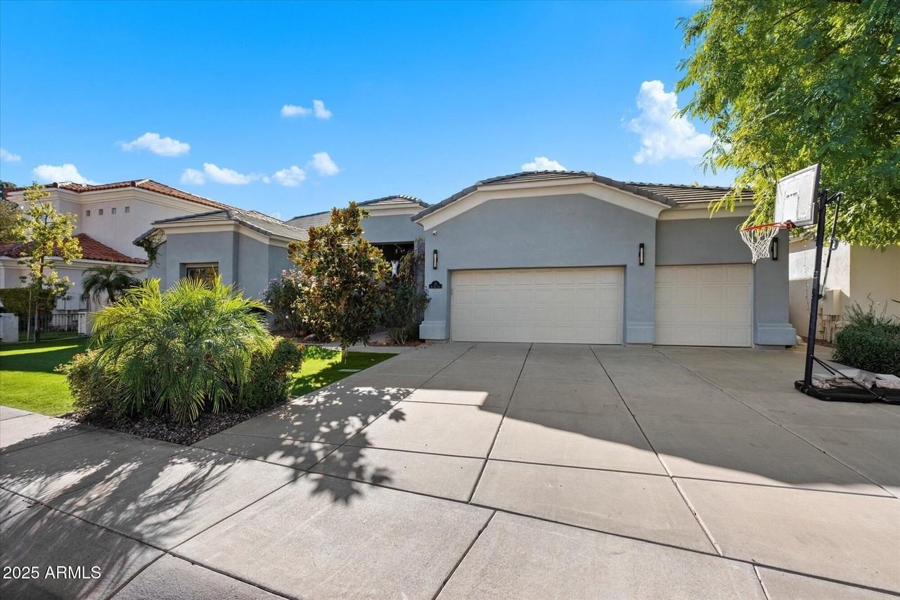 11 W San Juan Ave - Photo 3 of 41