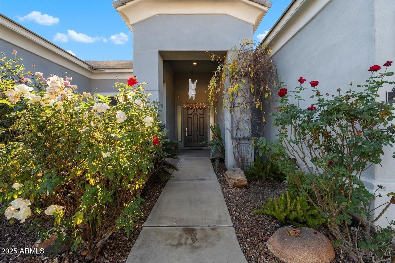 11 W San Juan Ave - Photo 4 of 41