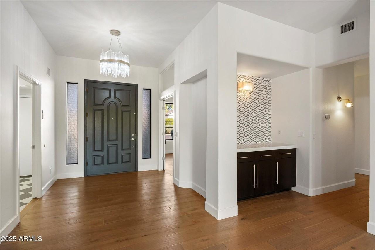 11 W San Juan Ave - Photo 5 of 41