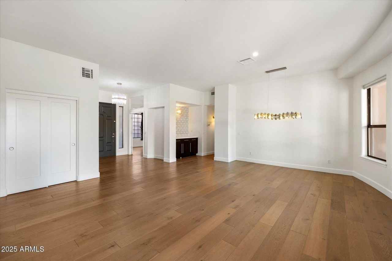 11 W San Juan Ave - Photo 7 of 41