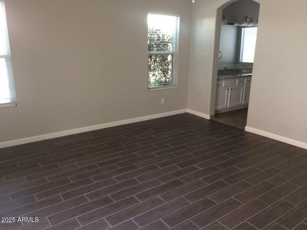 2240 E Aire Libre Ave - Photo 7 of 18