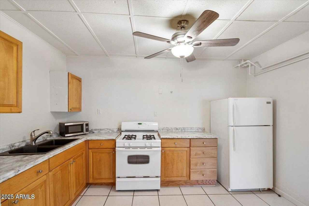 126 N 10th Ave Unit 2 #2 - Photo 5 of 20