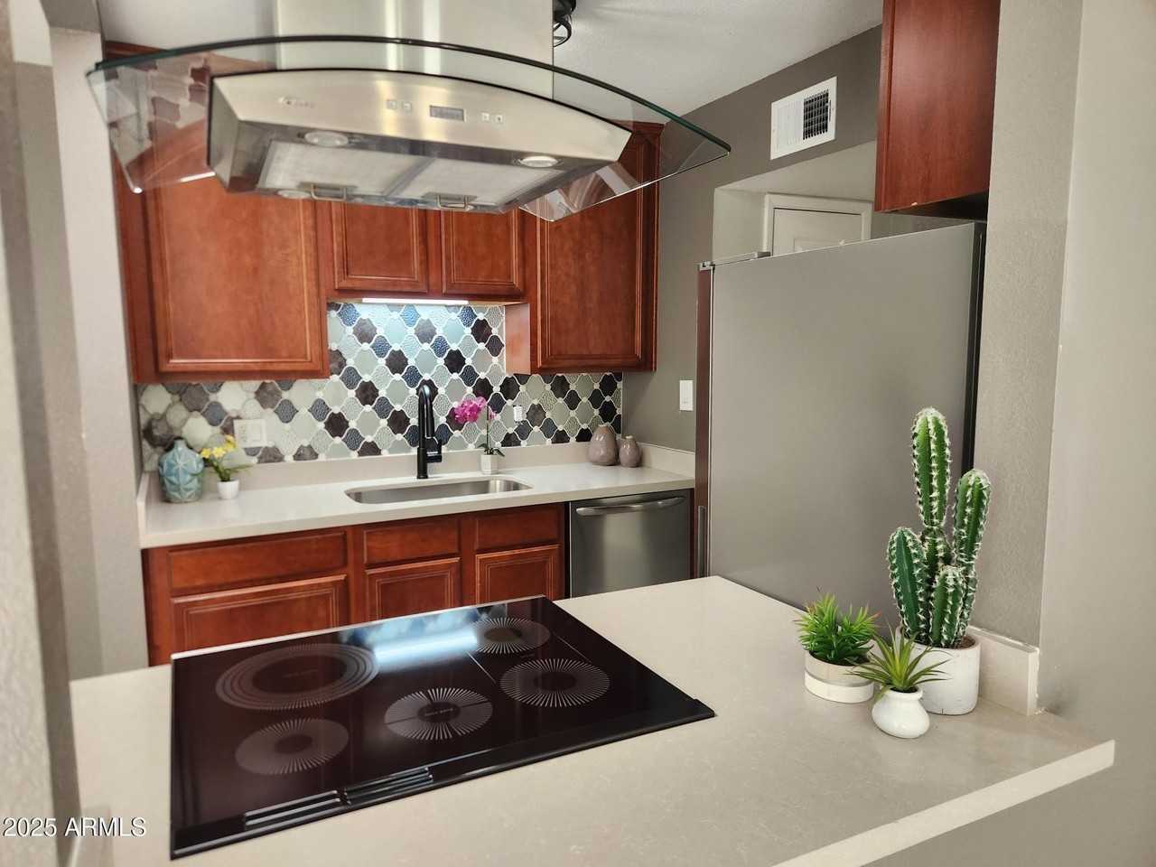 4419 N 27th St Unit 2 #2 - Photo 4 of 37