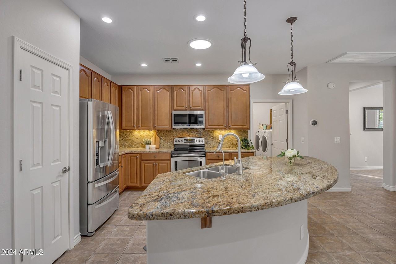 20500 N Big Dipper Dr - Photo 2 of 50