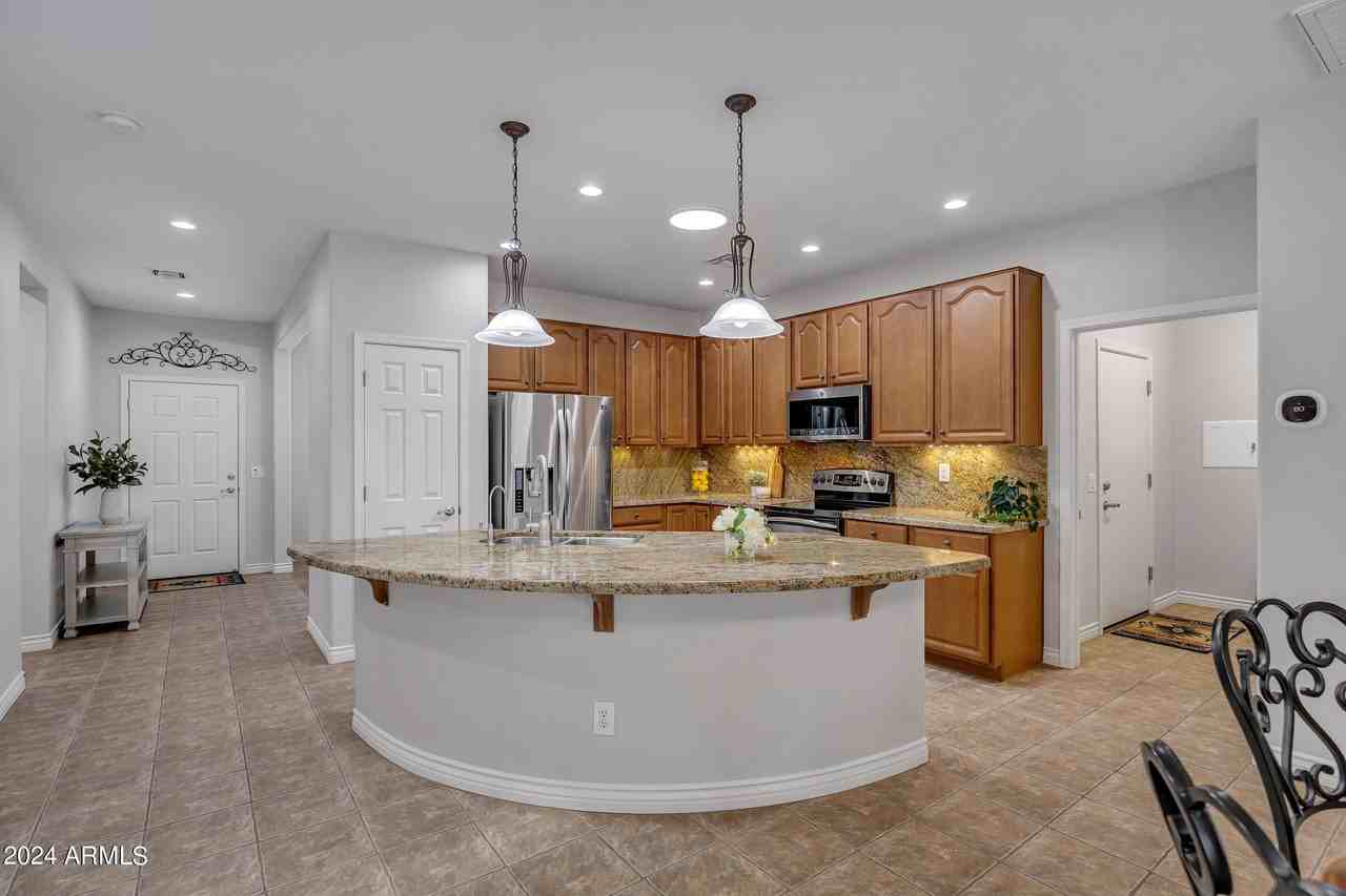 20500 N Big Dipper Dr - Photo 3 of 50