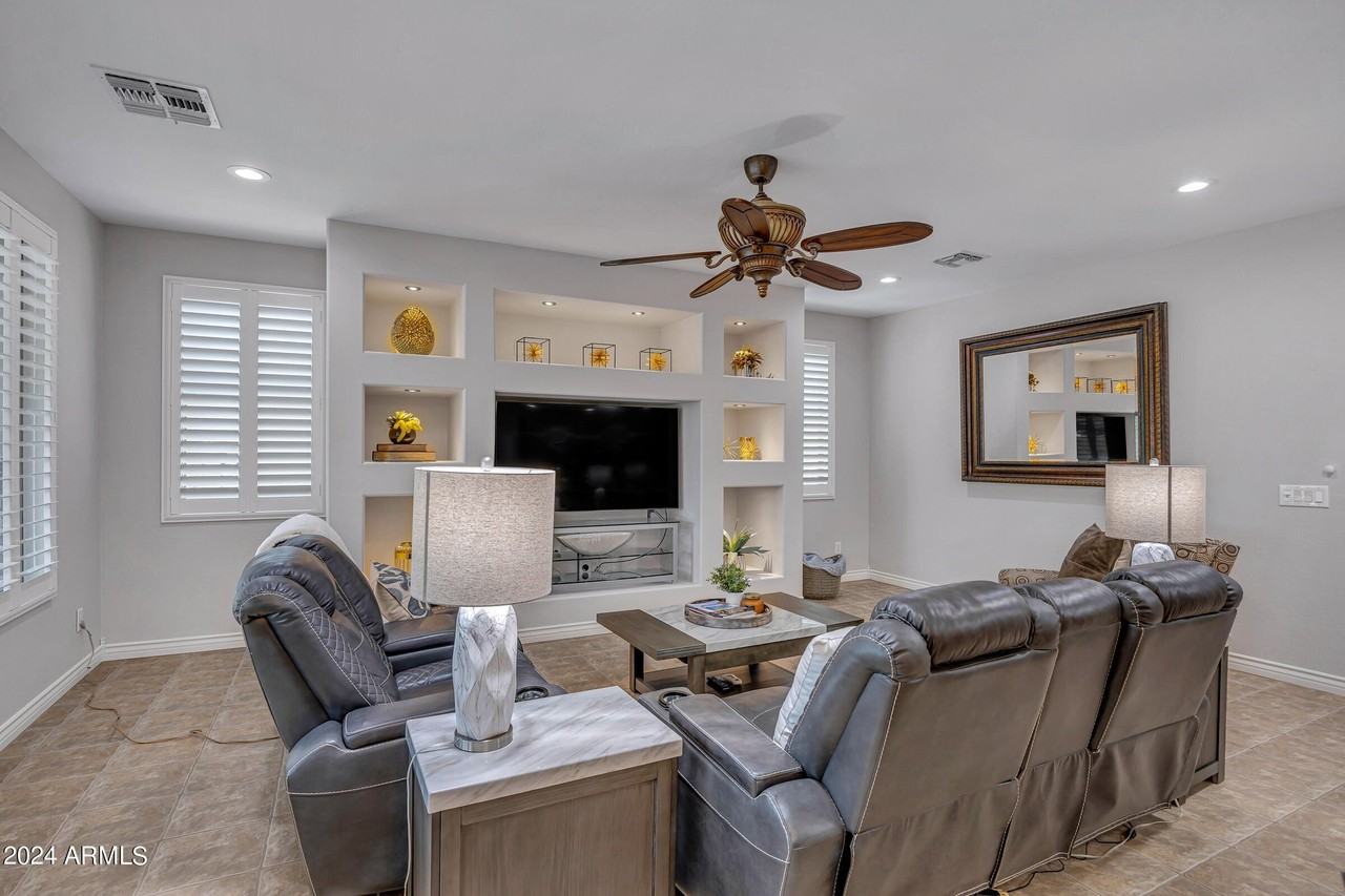 20500 N Big Dipper Dr - Photo 7 of 50