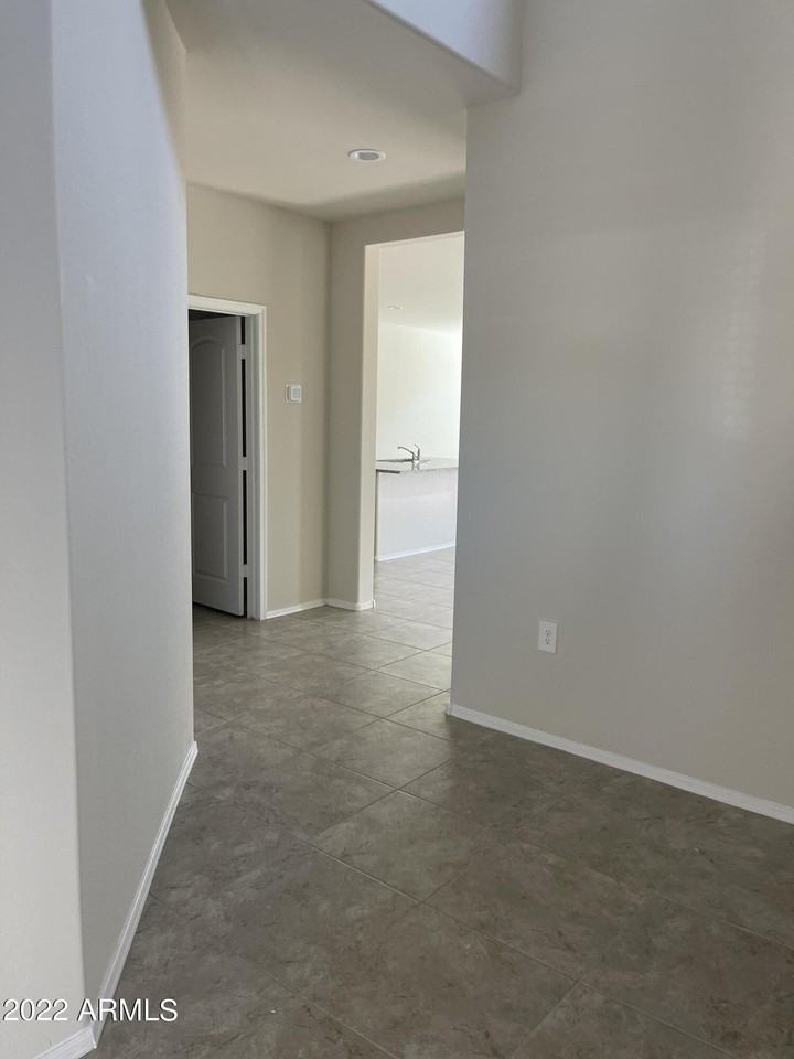 36597 W Santa Clara Ave - Photo 3 of 44