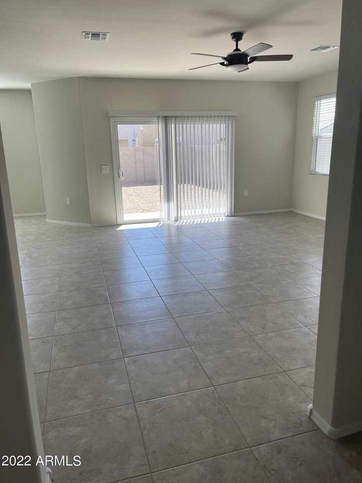 36597 W Santa Clara Ave - Photo 5 of 44