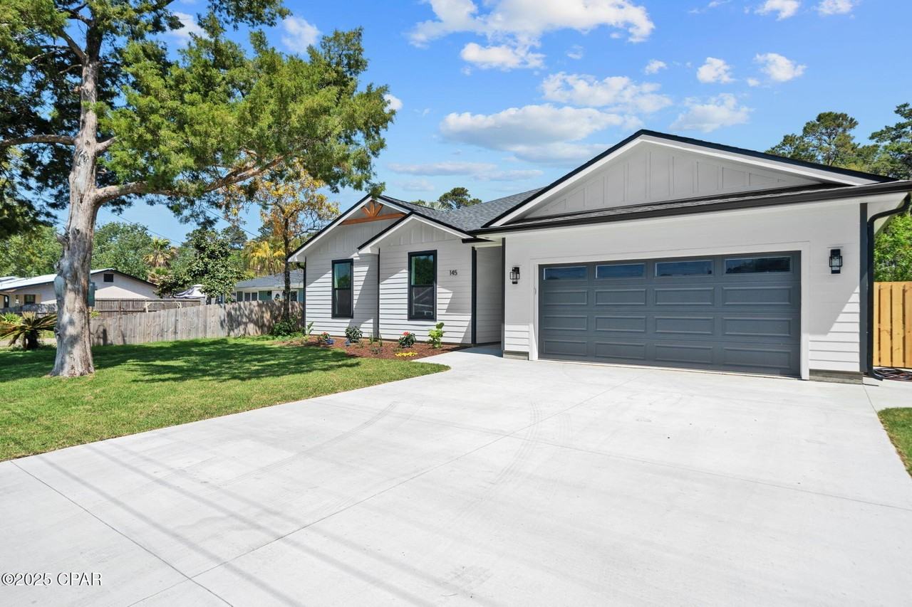 145 Manistee Dr - Photo 4 of 45