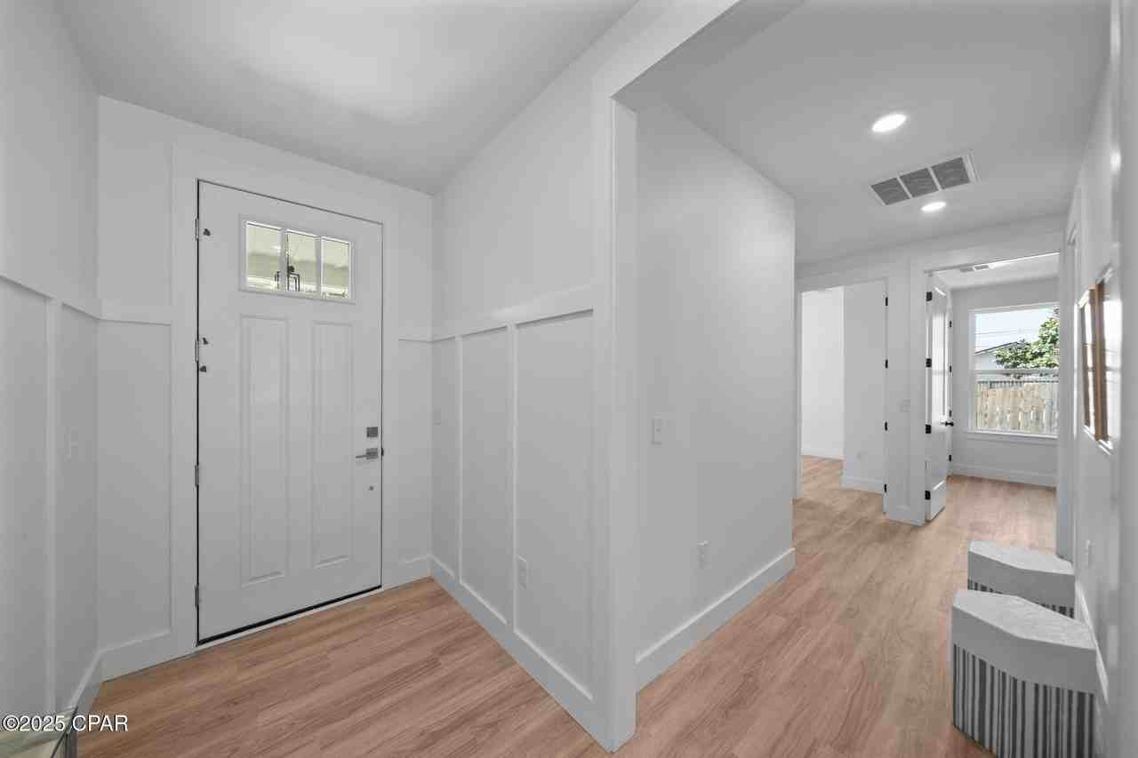 145 Manistee Dr - Photo 7 of 45