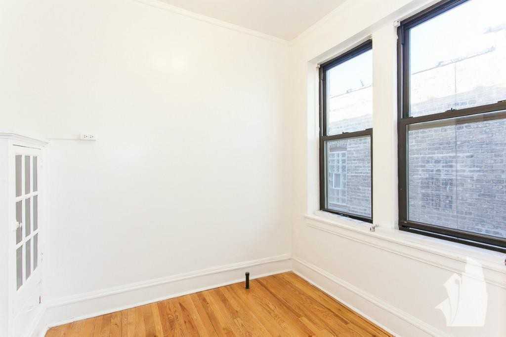 4631 N Paulina St #109 - Photo 6 of 10