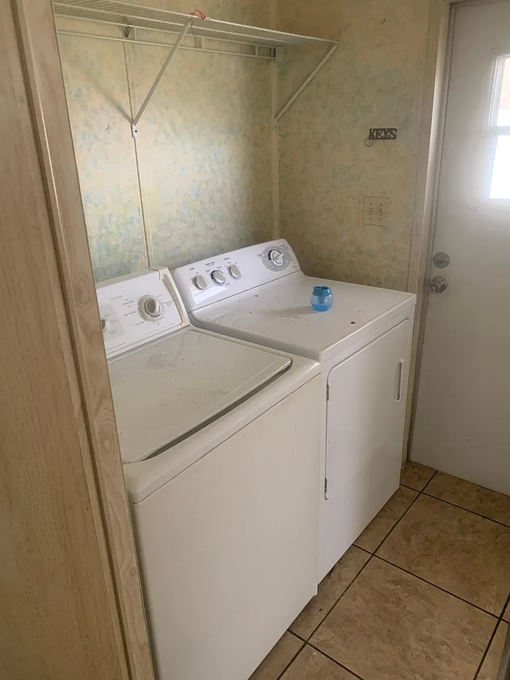 4982 Foxwood Boulevard #1 - Photo 7 of 9