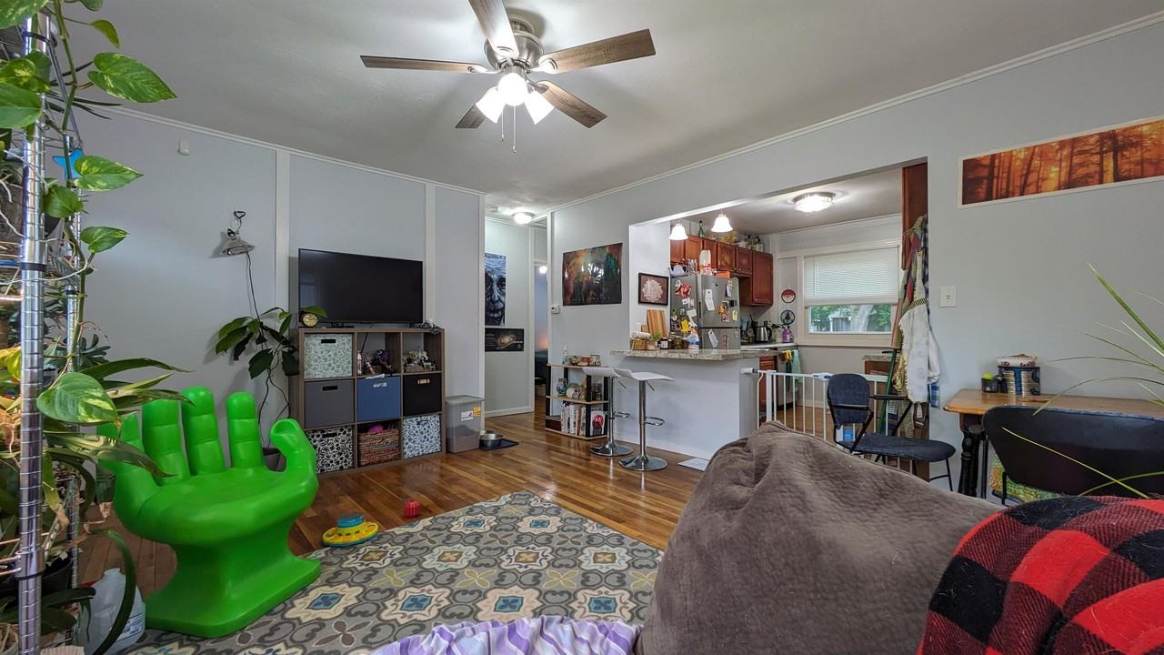 1418 Summit Avenue #1 - Photo 5 of 21