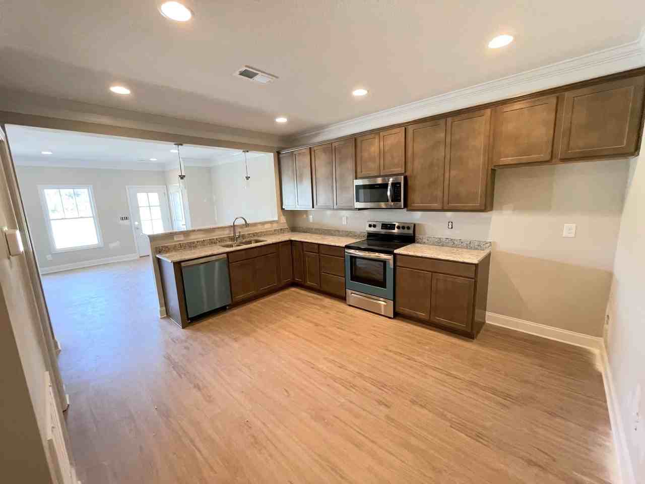 328 Broadberry Ave #1 - Photo 3 of 13