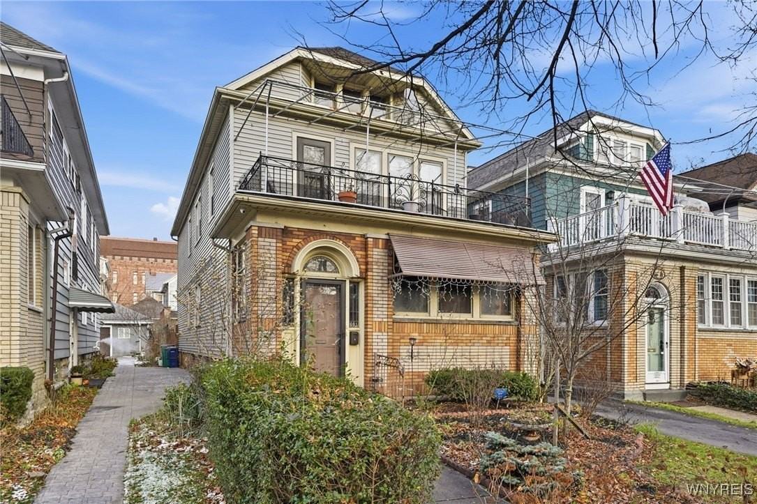 691 Columbus Pkwy - Photo 2 of 24