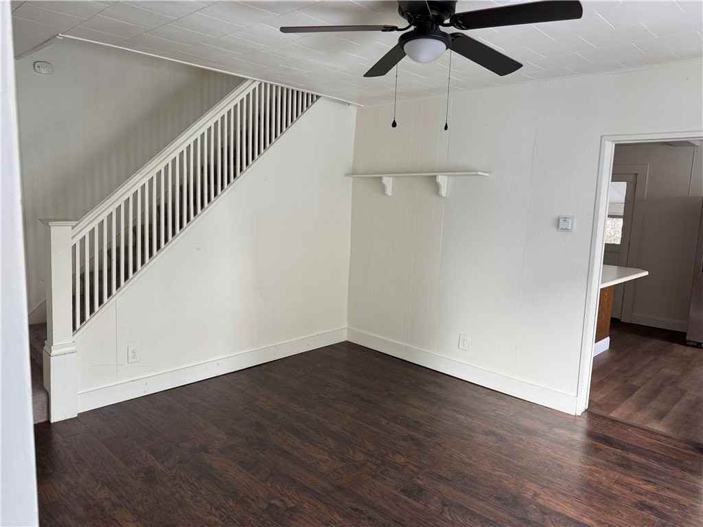 210 Conhocton Street - Photo 3 of 9