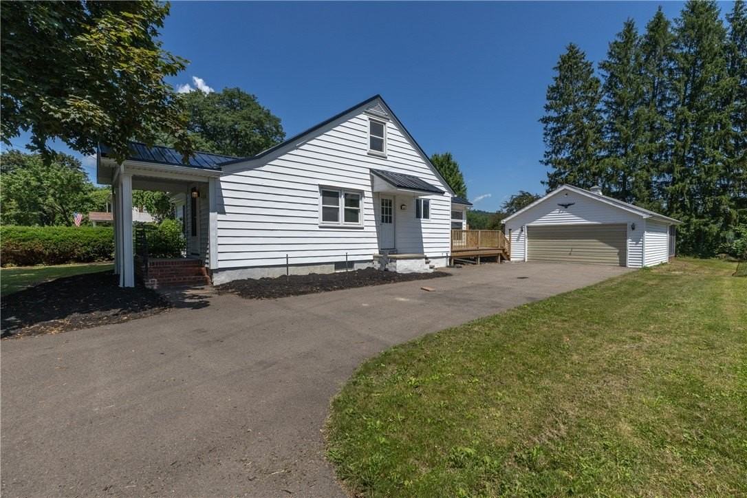 578 Victory Highway - Photo 3 of 42