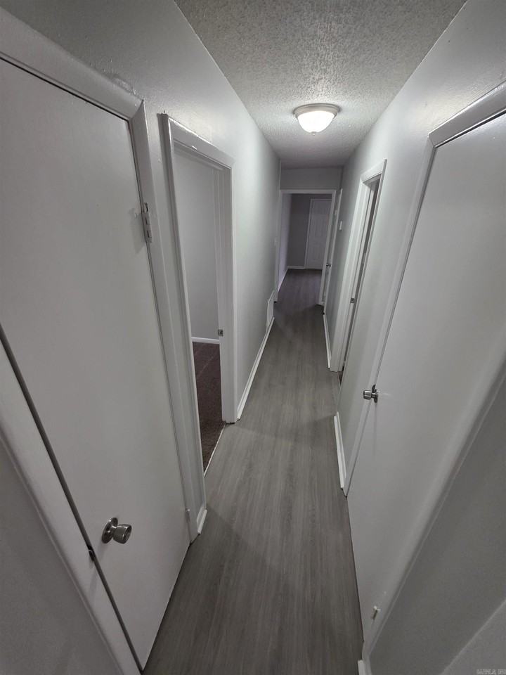 121 121 Cornish Drive - Photo 4 of 11