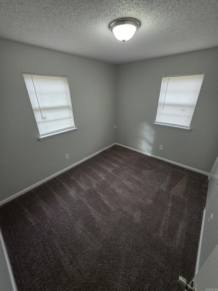 121 121 Cornish Drive - Photo 5 of 11