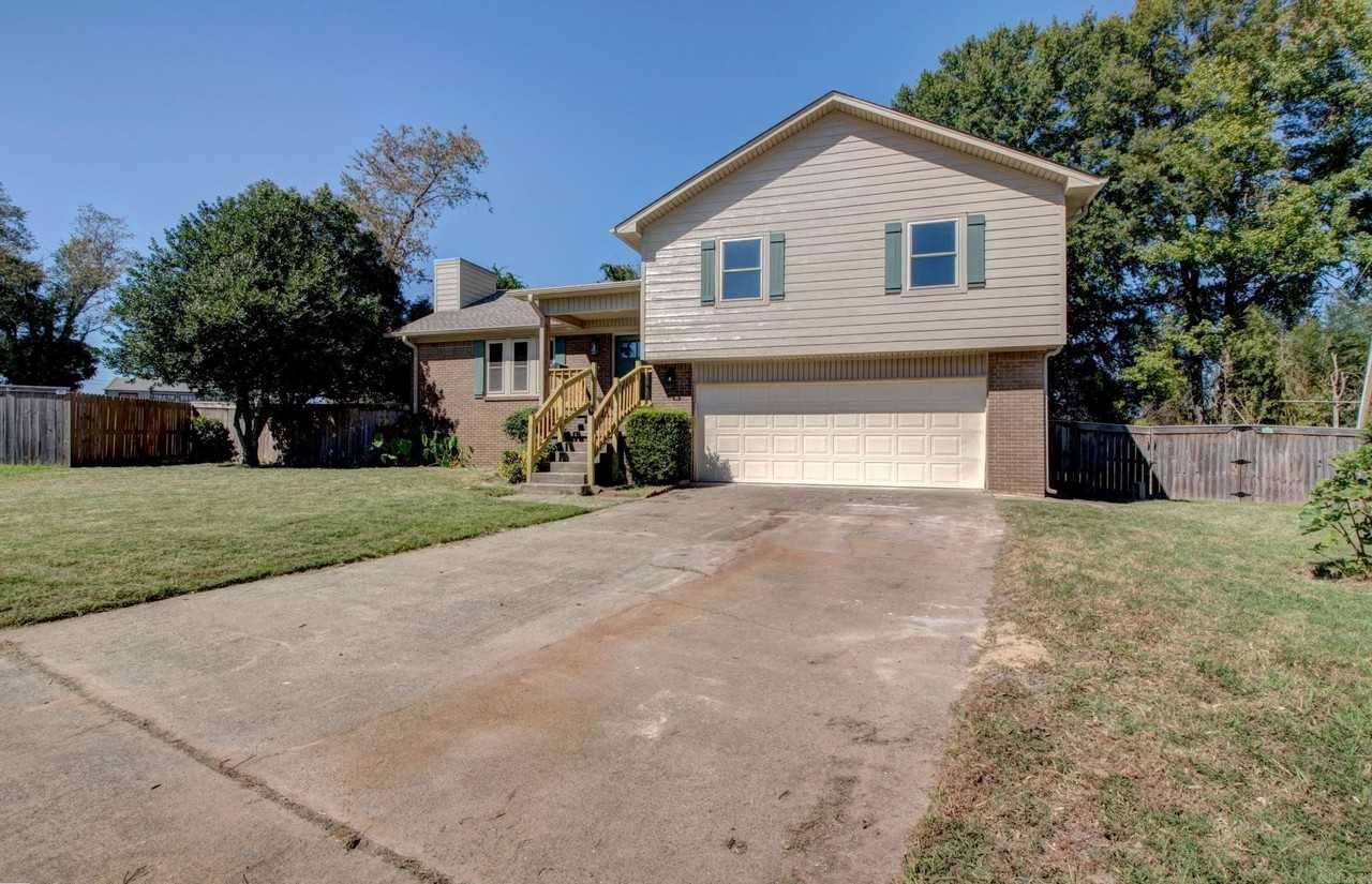 115 Halifax Cv - Photo 3 of 42