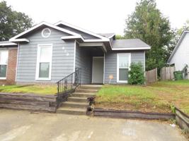 featured image of 879 Arlington Drive