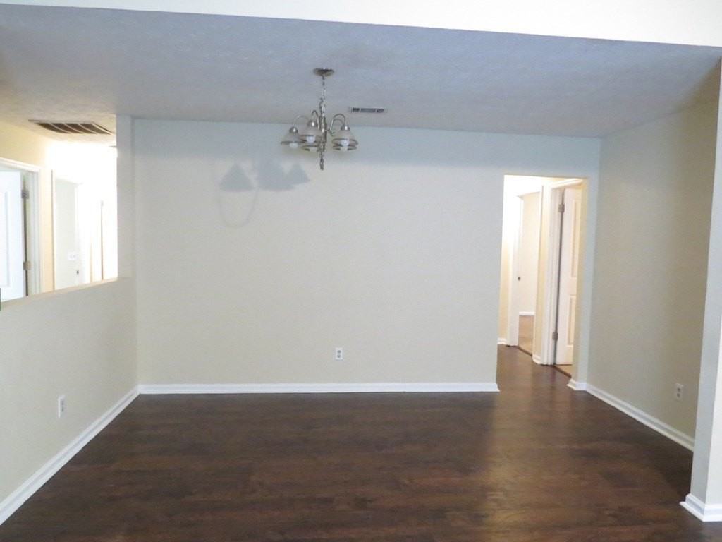 879 Arlington Drive - Photo 4 of 18