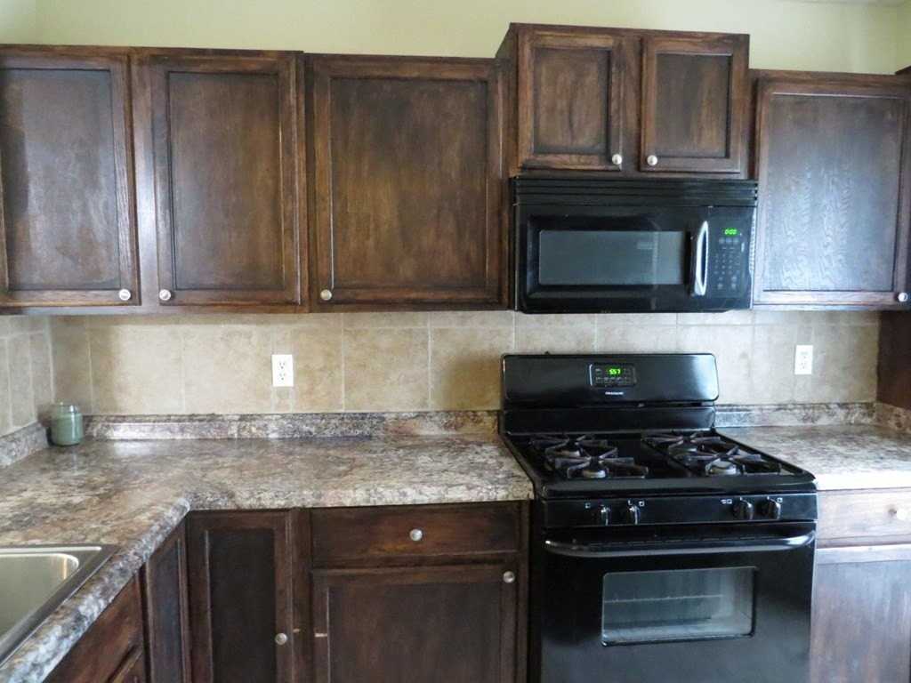 879 Arlington Drive - Photo 5 of 18