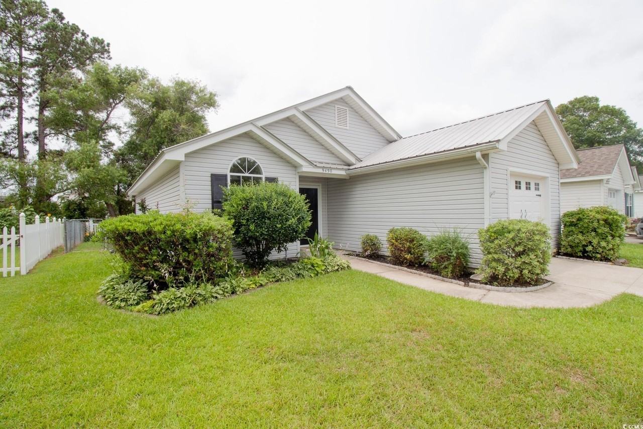 9490 Leeds Cir - Photo 2 of 26