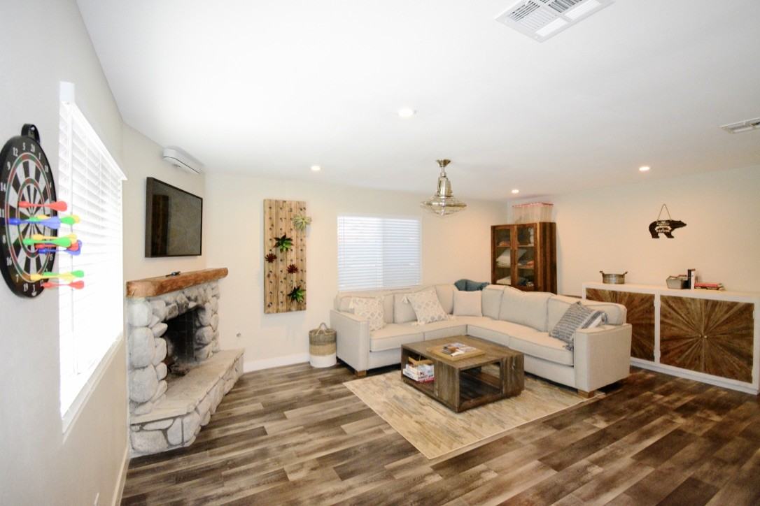 921 West Aeroplane Boulevard #1 - Photo 3 of 10