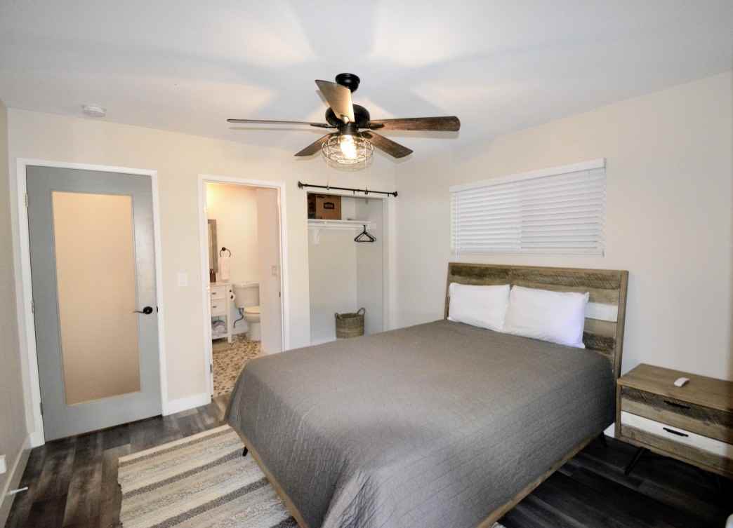 921 West Aeroplane Boulevard #1 - Photo 5 of 10