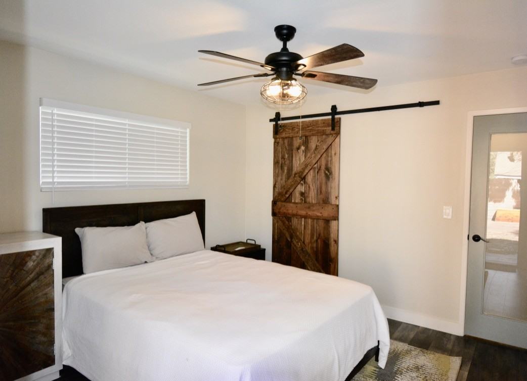 921 West Aeroplane Boulevard #1 - Photo 6 of 10