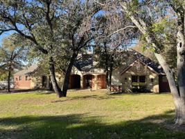 featured image of 101 Oakwood Drive #1