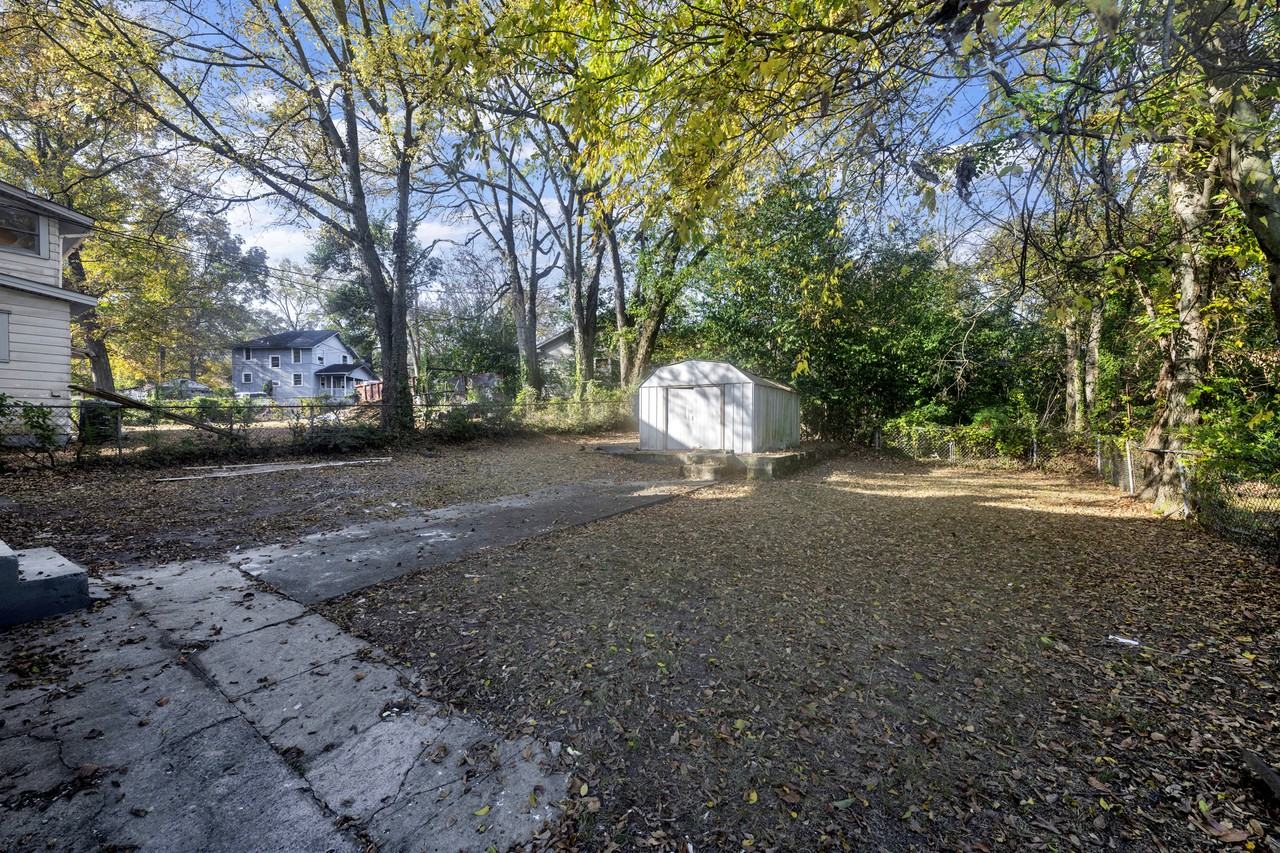 2348 Court R #1 - Photo 5 of 40