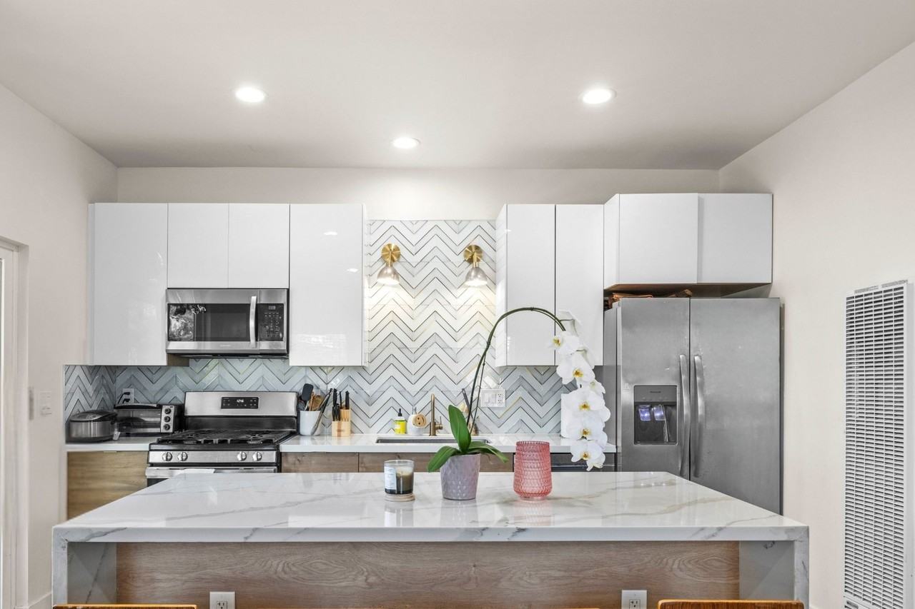 5010 Gary St #1 - Photo 2 of 16