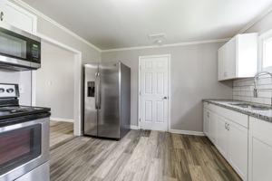 featured image of 1635 Elaine Road #1