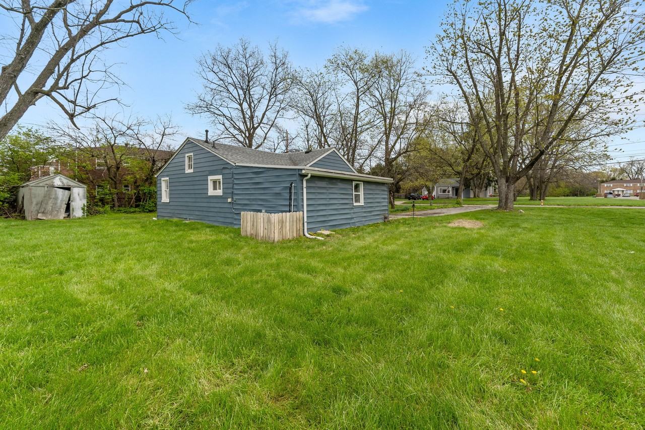 1635 Elaine Rd #1 - Photo 2 of 25