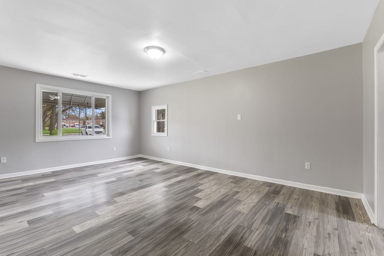 1635 Elaine Rd #1 - Photo 7 of 25