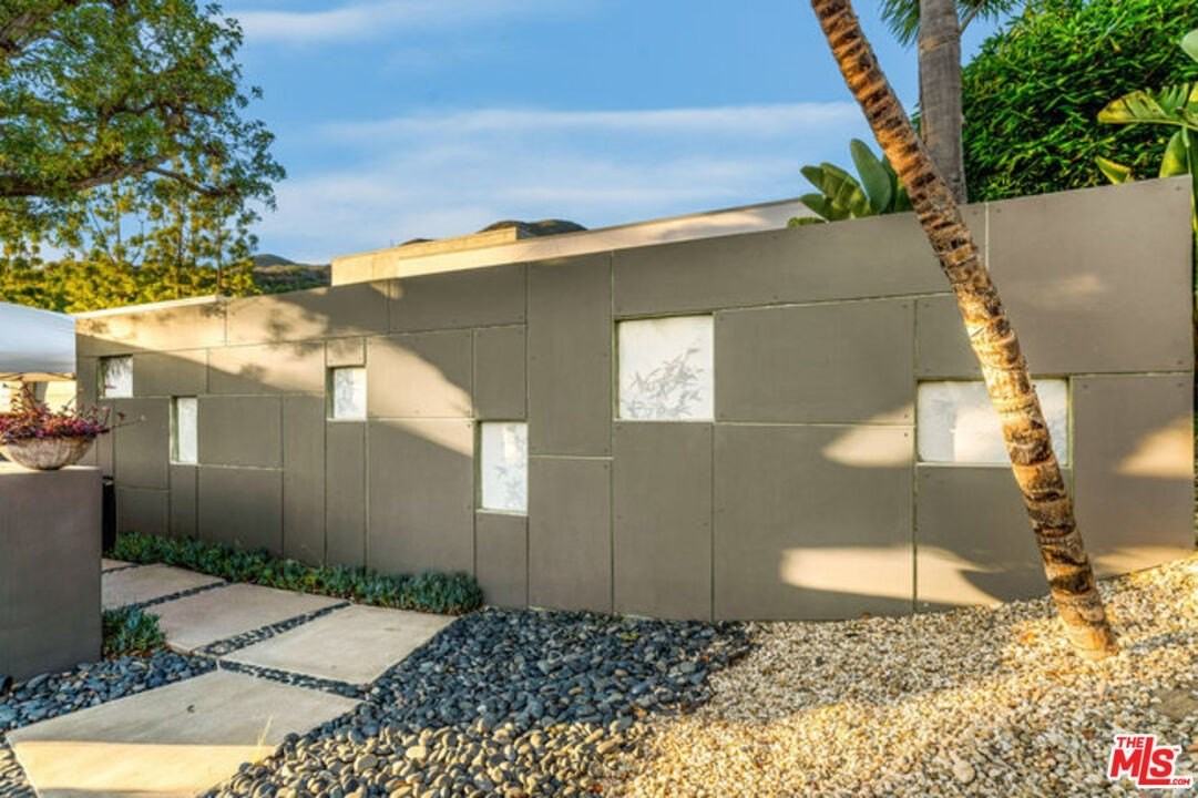 18105 Sandy Cape Dr - Photo 6 of 41