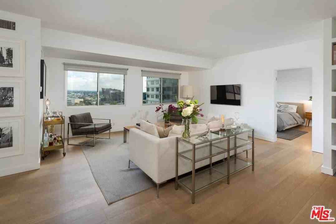 838 North Doheny Drive #807 - Photo 4 of 41