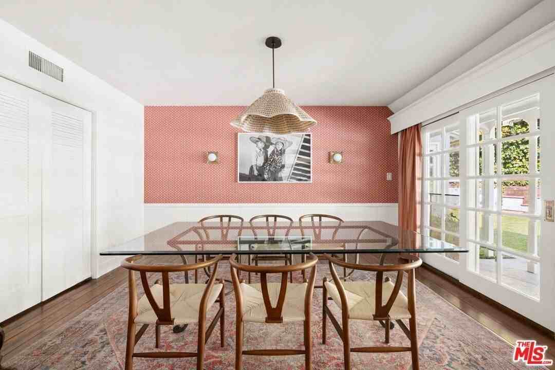 1456 Roscomare Road - Photo 7 of 21